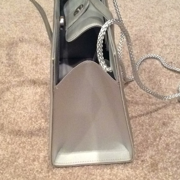 silver satin hand bag, shoulder strap, new - Picture 3 of 4